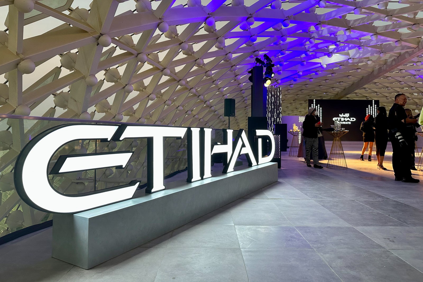 You are currently viewing Etihad unveils overhauled premium experience in partnership with Armani/Casa