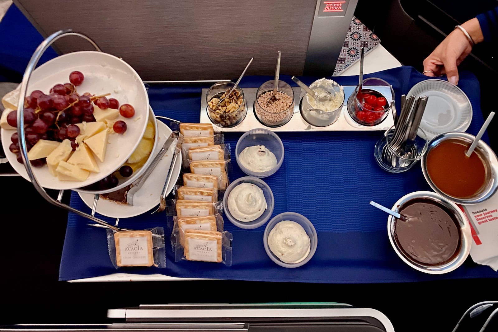 You are currently viewing Ice cream sundaes are coming back, but United’s catering still disappoints