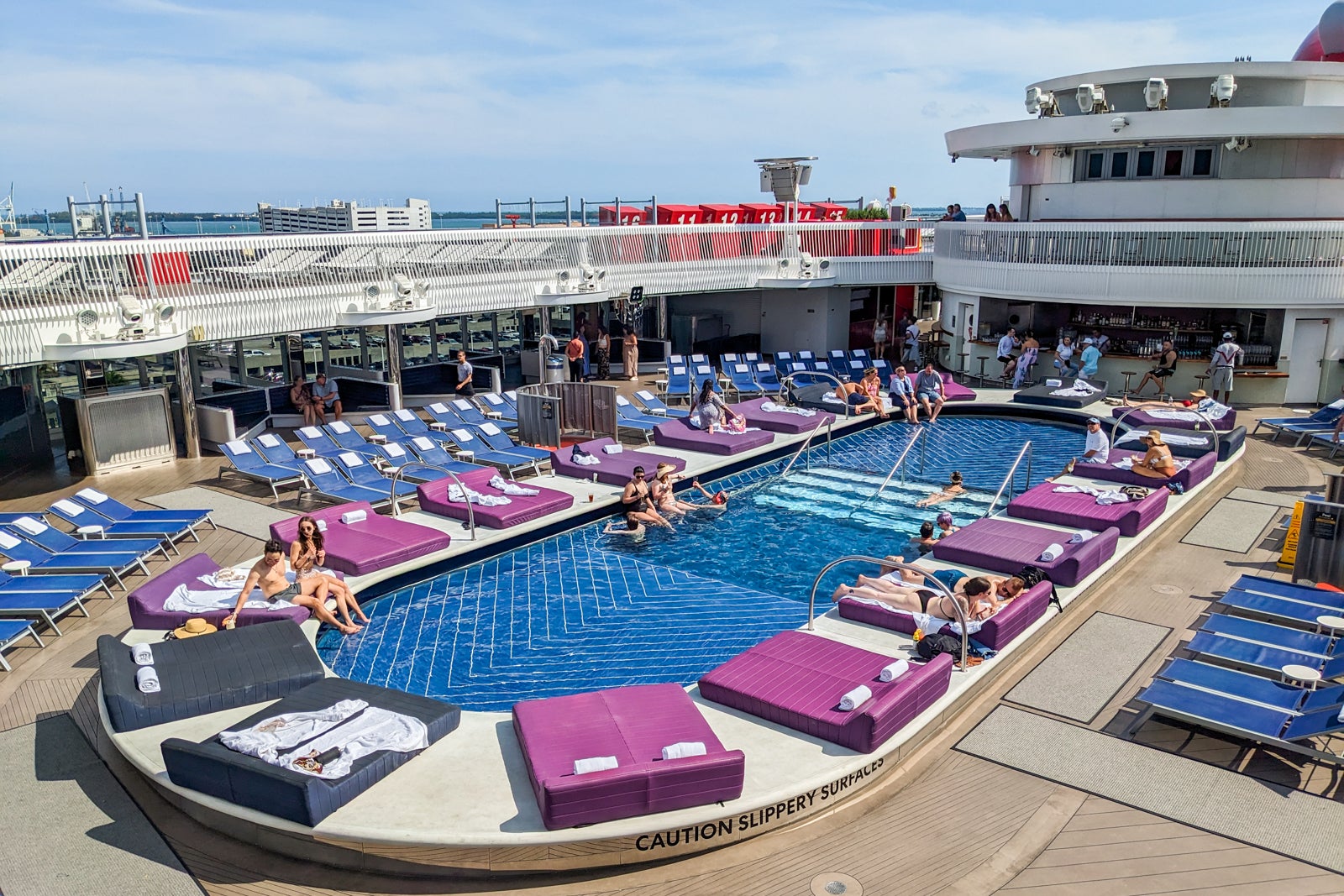 You are currently viewing Scarlet Lady cruise ship review: What to expect on board Virgin Voyages’ 1st ship