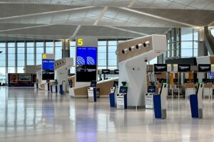 Read more about the article Newark’s new terminal expands with 7 new gates, 2 soon-to-open lounges