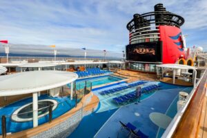 Read more about the article Disney Wonder review: What to expect on the Disney Cruise Line ship with the coolest itineraries
