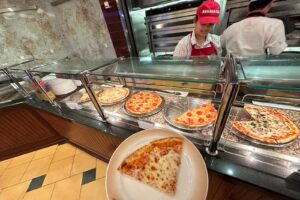 Read more about the article Sorrento’s pizza: Royal Caribbean’s all-day cruise ship pizzeria
