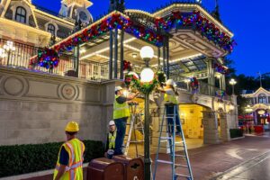 Read more about the article Up all night: How Disney transforms the Magic Kingdom from Halloween to holiday in just 7 hours