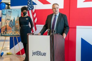 Read more about the article JetBlue CEO Robin Hayes to retire; president Joanna Geraghty to take top job becoming first woman to lead major US airline
