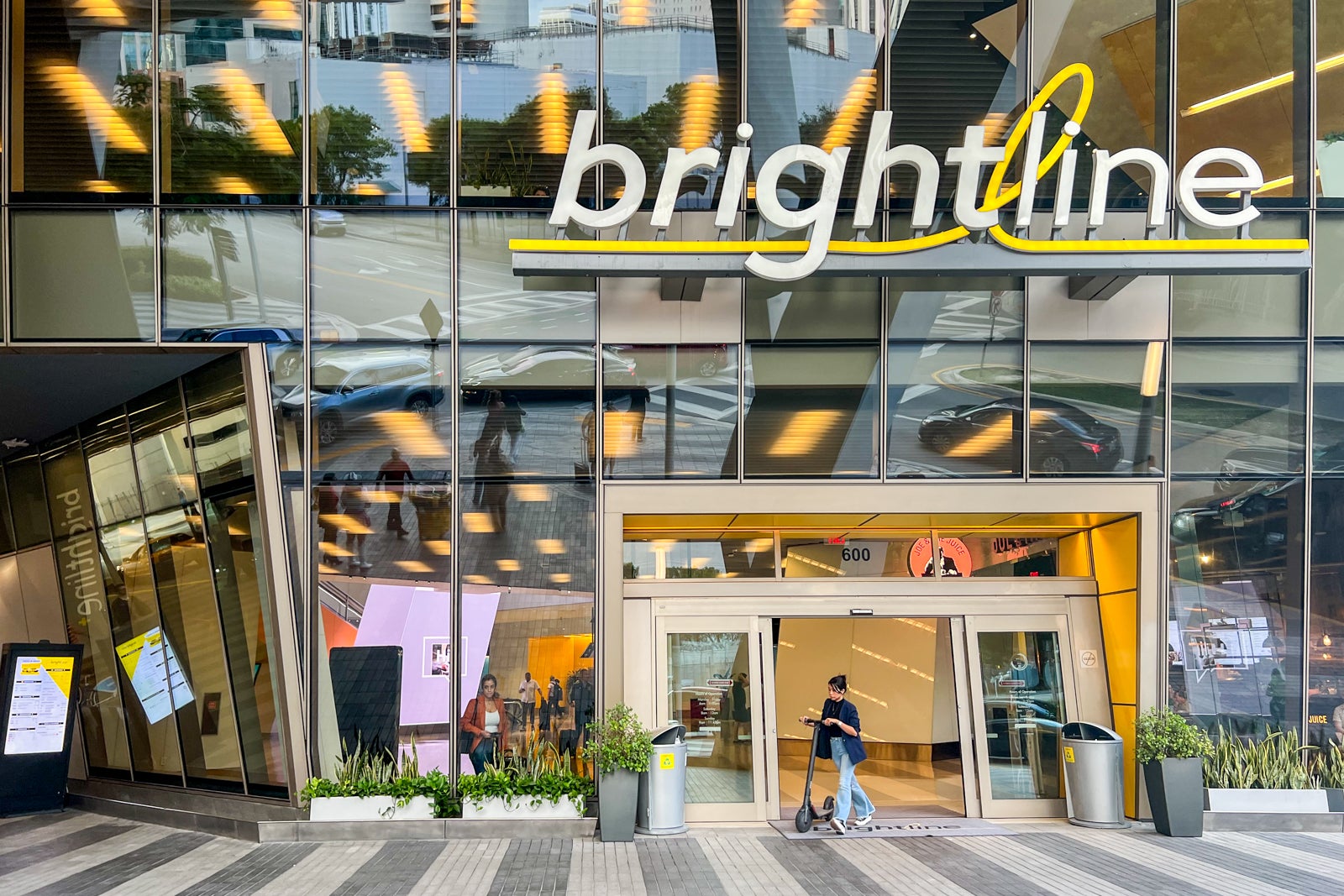 You are currently viewing Traveling to Florida soon? Save up to 50% on Brightline train tickets