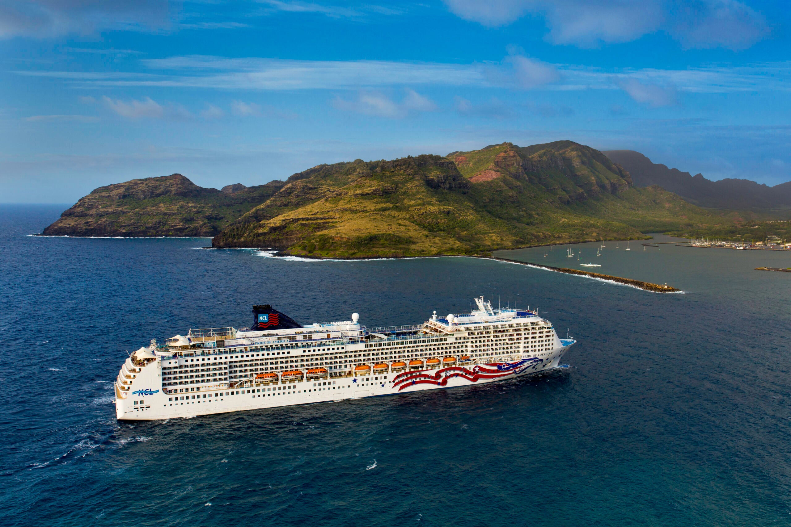 Read more about the article 10 best Hawaii cruise tips for getting the most from your island-hopping trip