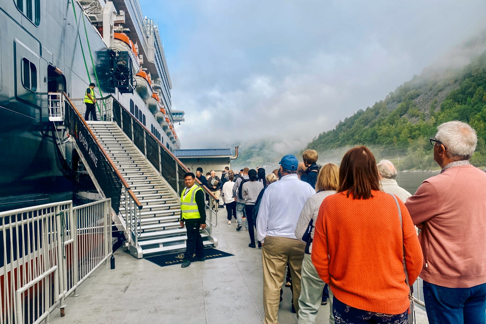 You are currently viewing What is a gangway on a cruise ship?