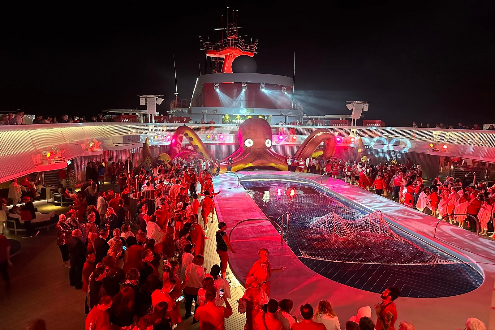 Read more about the article The ultimate guide to Virgin Voyages cruise ships and itineraries