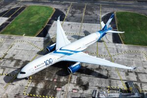 Read more about the article Delta marks 100th anniversary with special blue-and-silver paint scheme