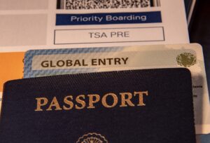 Read more about the article 10 ways to get through airport security faster