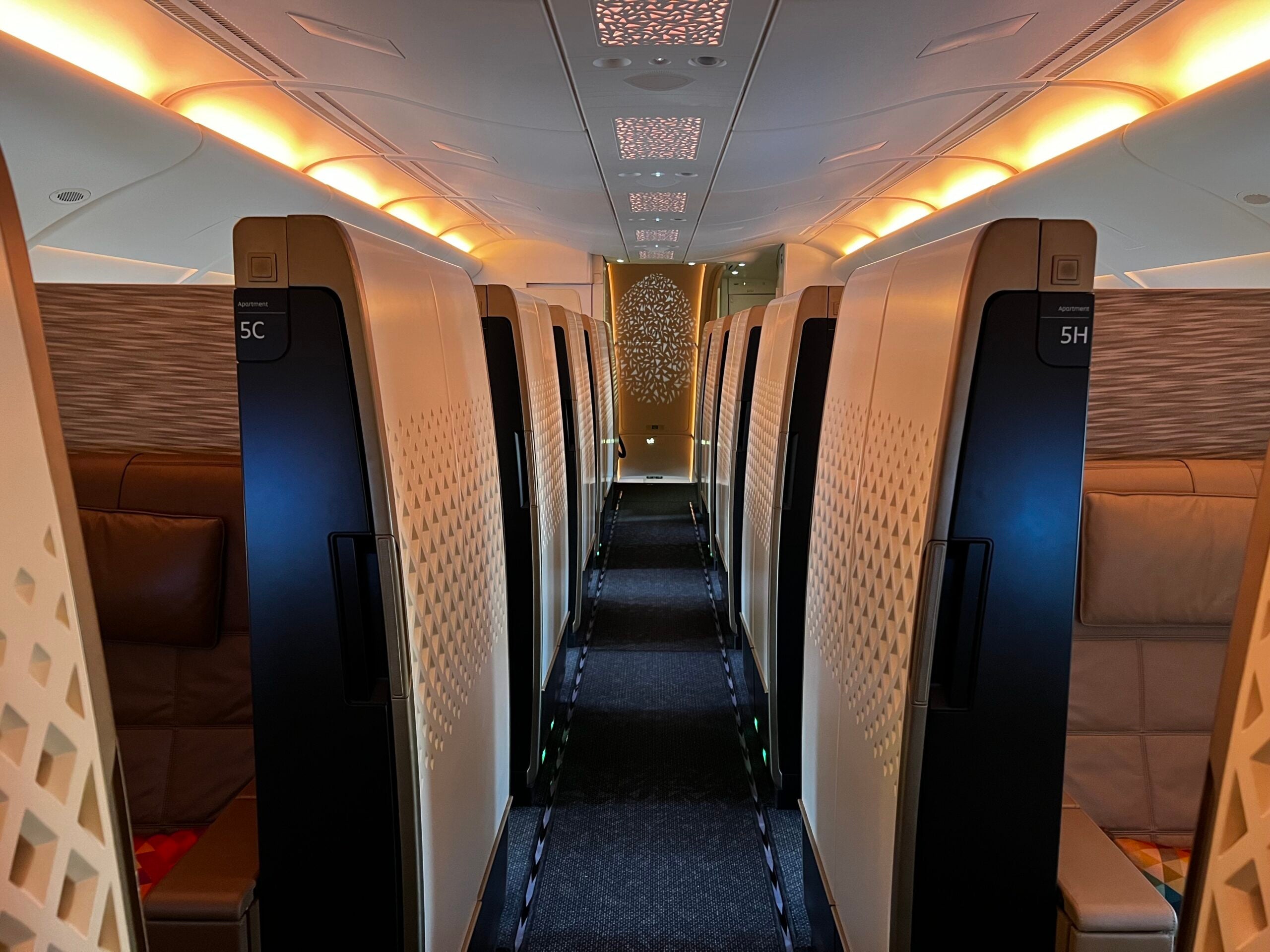 You are currently viewing Etihad adds major East Coast hub in latest US expansion, orders dozens of new Boeing jets