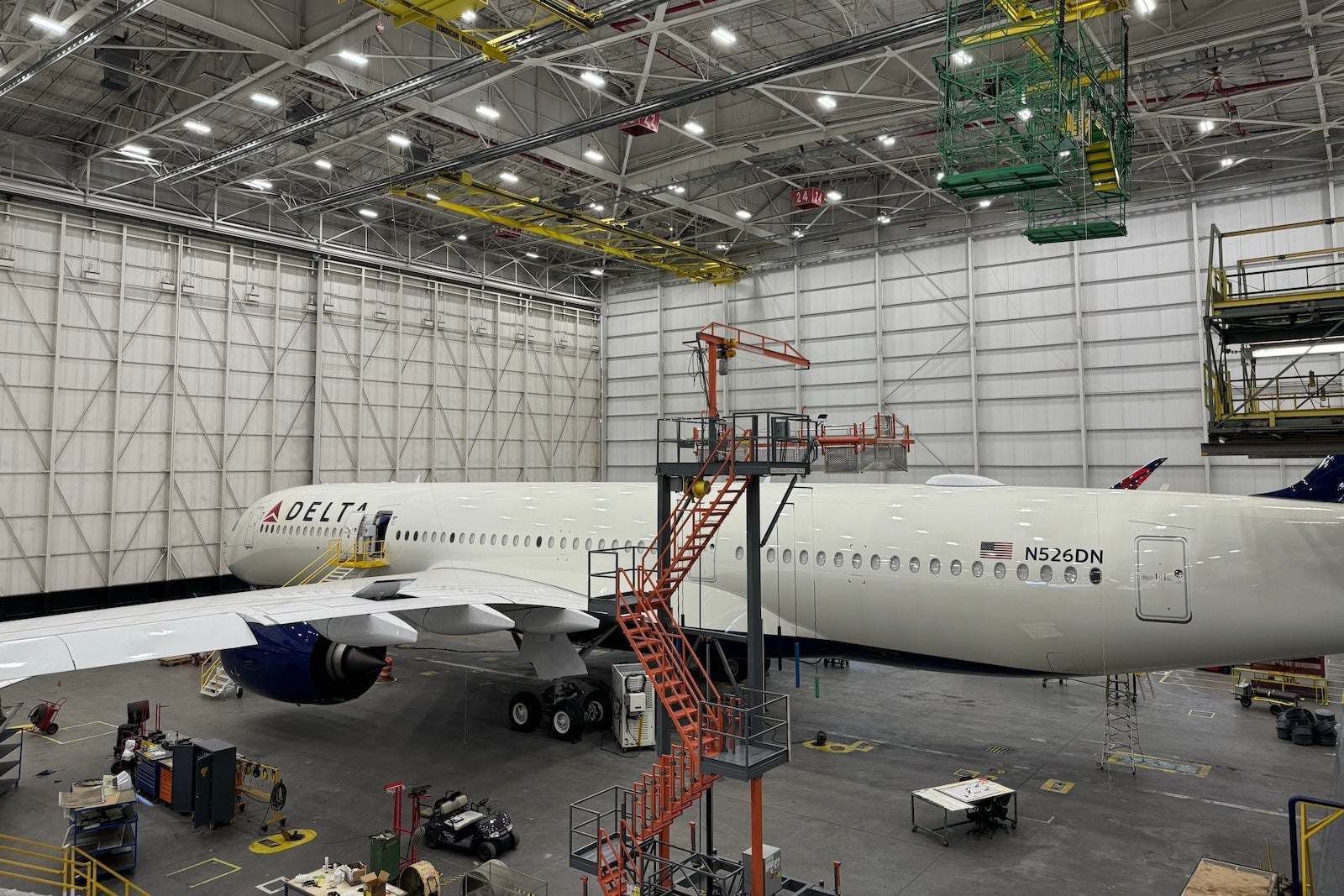 You are currently viewing Delta inches closer to ‘basic business,’ hints at more premium seats in future