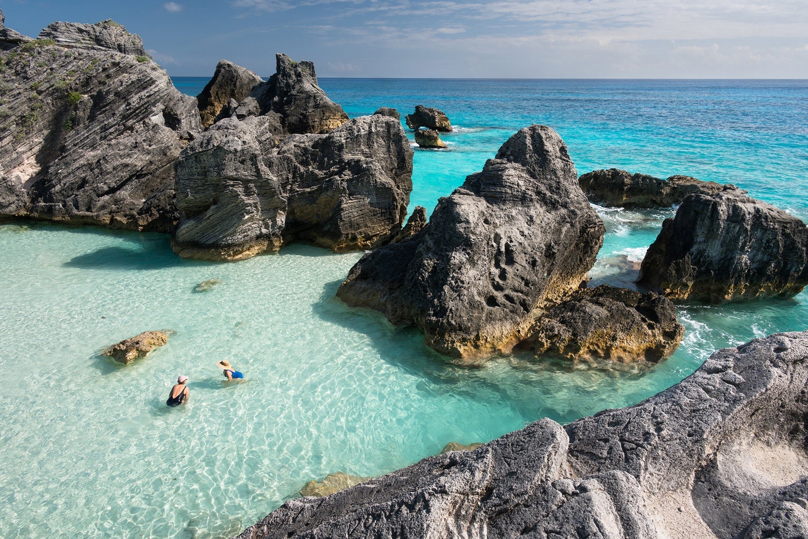 You are currently viewing LaGuardia and Newark just got a surprising new airline — and flights to Bermuda