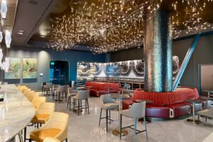 Read more about the article Delta opens stunning new 34,000-square-foot Sky Club in Salt Lake City