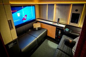 Read more about the article Swiss CEO on airline’s future: Free snacks, new short-haul seats and maybe even an inflight magazine?