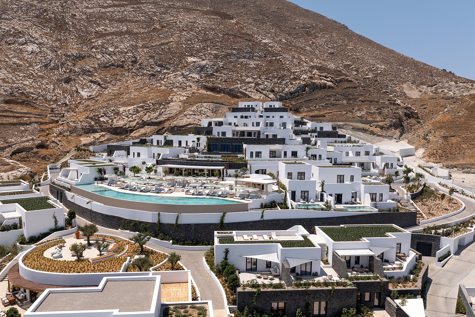 You are currently viewing You’ll be able to use Hilton Honors points at this dreamy new hotel in Santorini next year