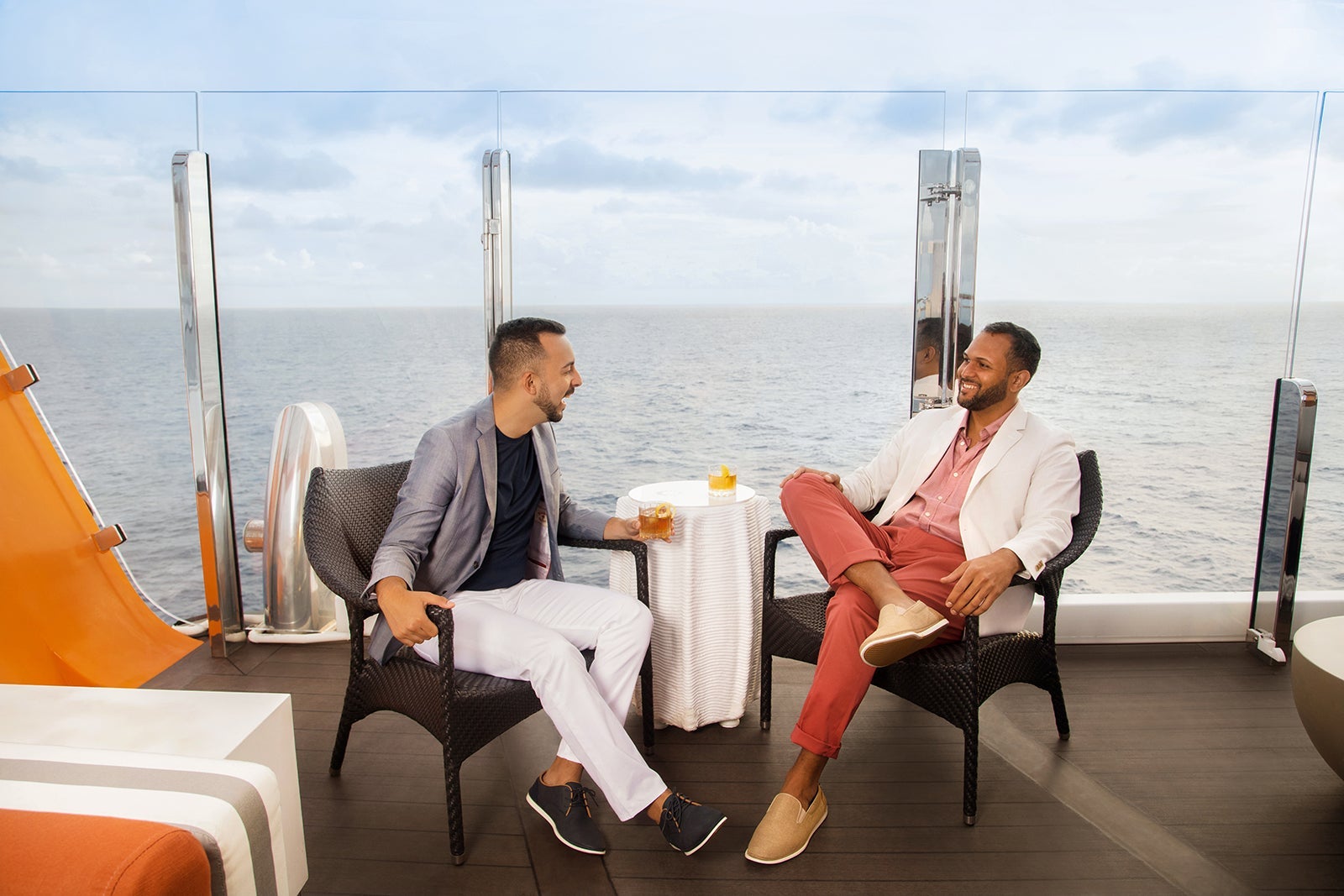 You are currently viewing The 10 best cruises for couples seeking romance and together time at sea