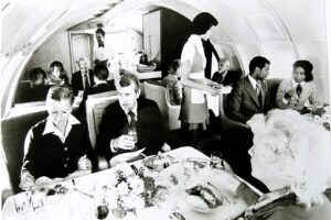 Read more about the article The history of classic airline meals in 7 courses