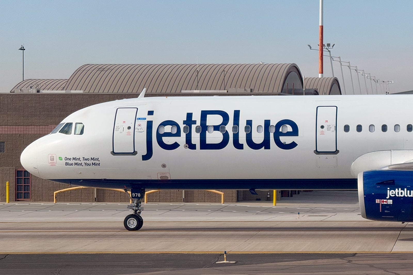 Read more about the article JetBlue Premier Card adds new perks, including elite status boost and spending-based companion pass