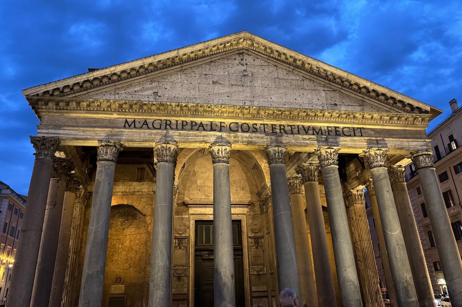 You are currently viewing Alaska Airlines touches down in Europe in historic first flight, rolls out new premium experience