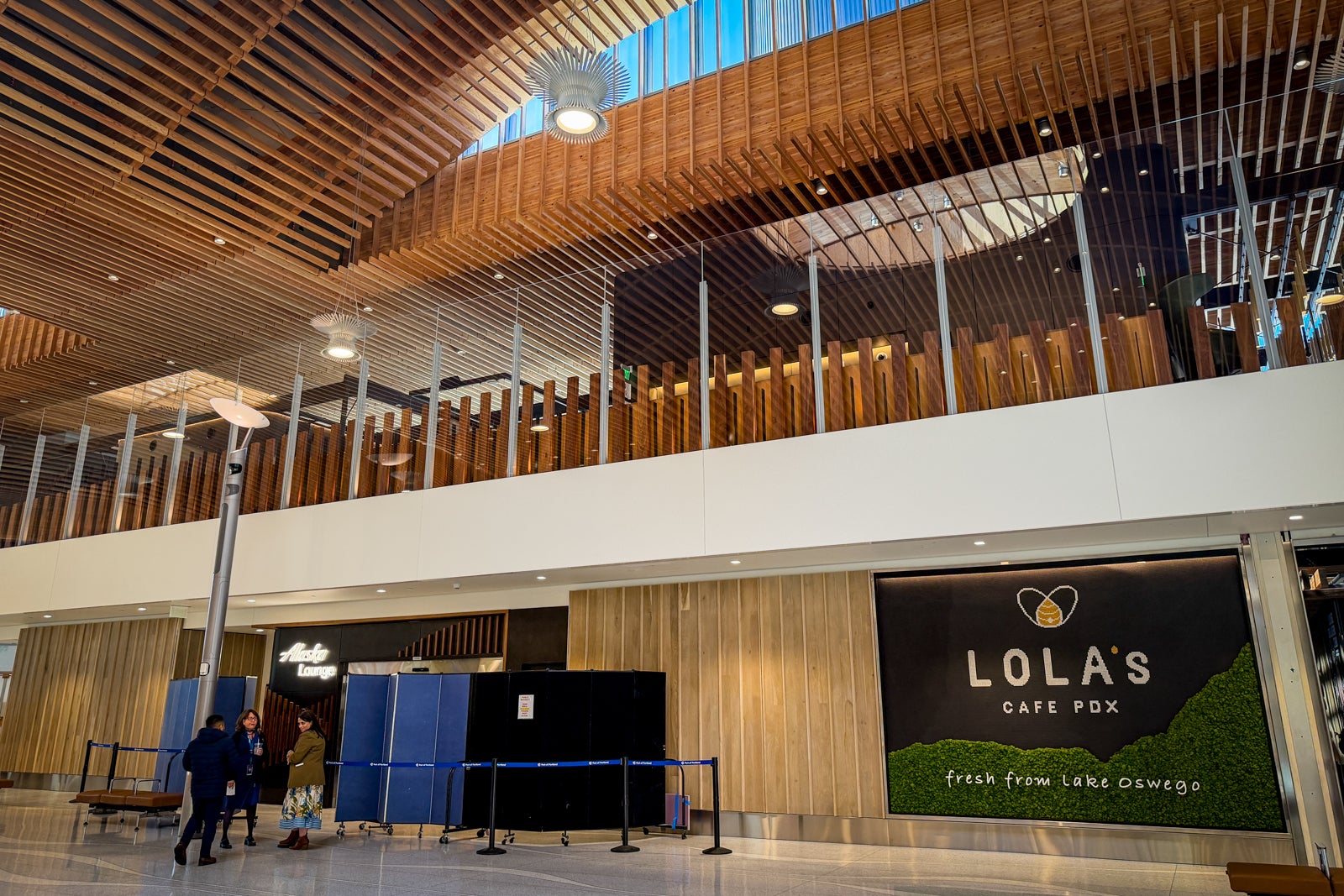 You are currently viewing First look: Alaska Airlines’ new Portland lounge is a love letter to the Pacific Northwest