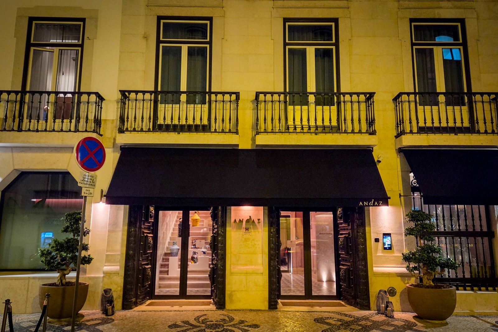 You are currently viewing First look: Portugal’s first Andaz radiates color and culture