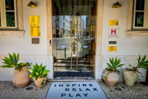 Read more about the article Did you know you can book some hotels through multiple loyalty programs? I tested it out