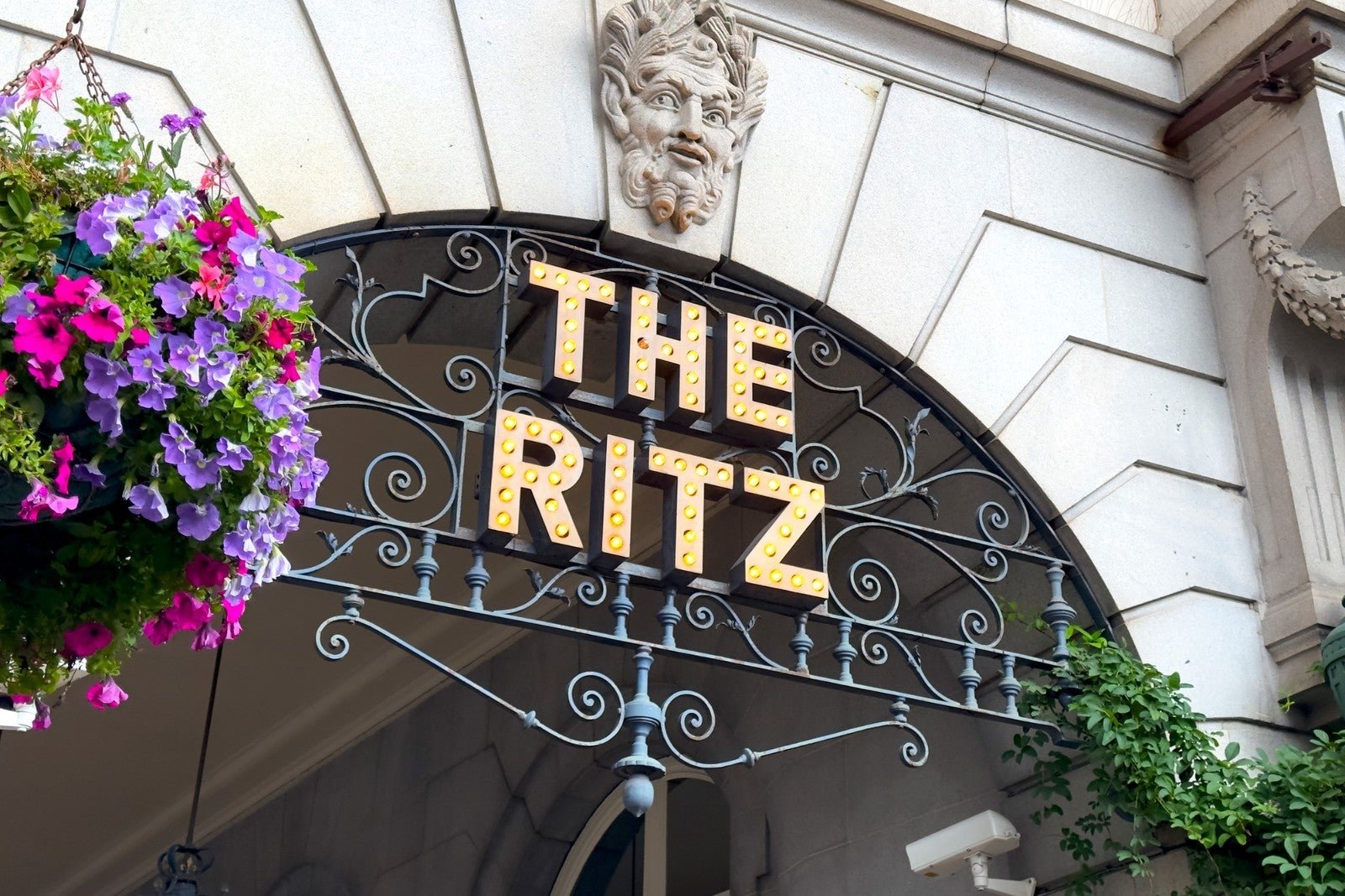 You are currently viewing Amex’s newest hotel transfer partner is a sleeper hit