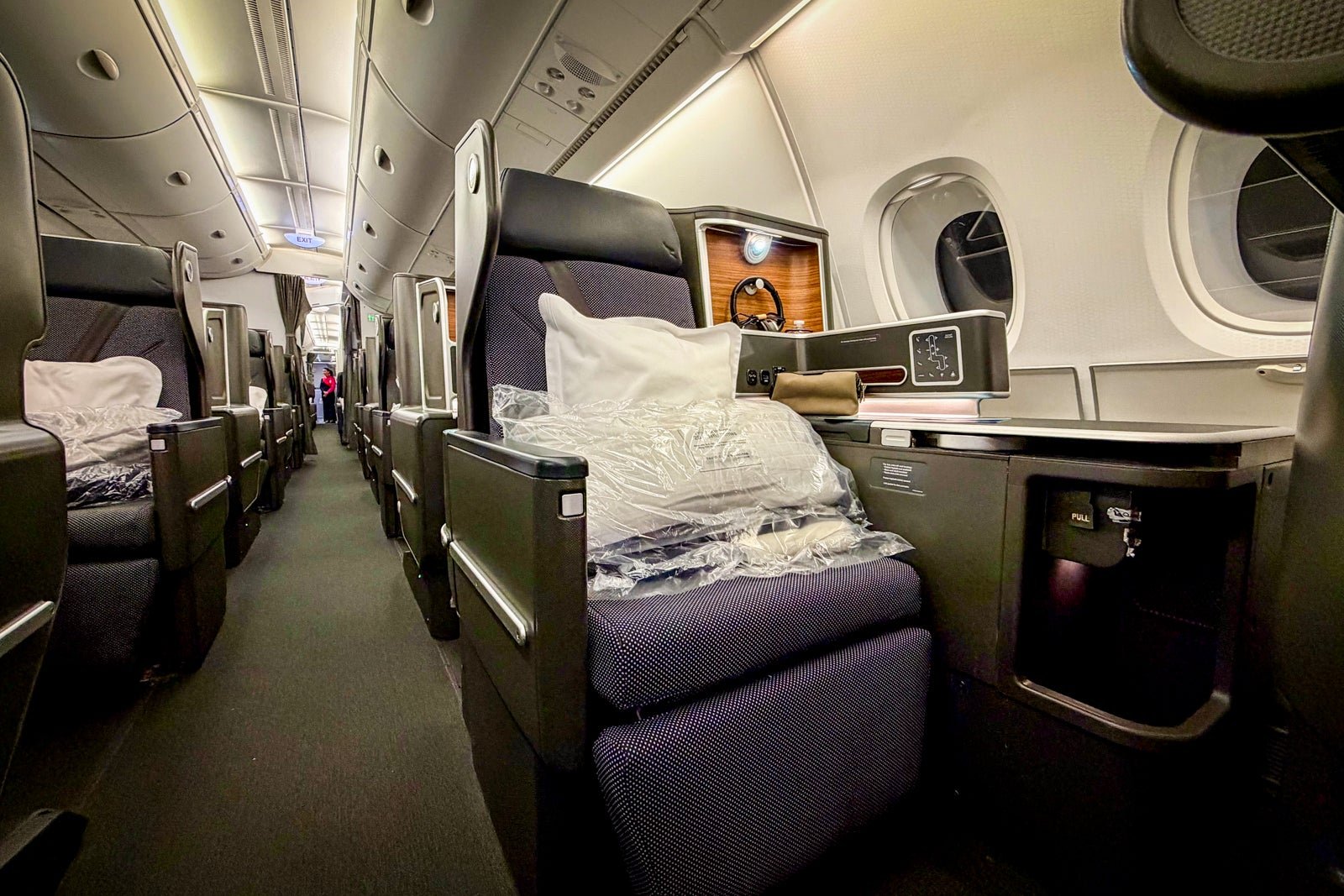 Read more about the article Qantas’ A380 isn’t the newest way to fly — but kangaroo pajamas and an onboard lounge make it a treat