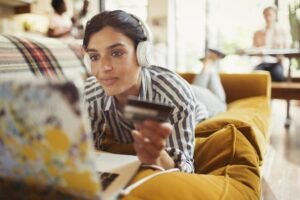 Read more about the article Discover it Student Chrome card review: Simple gas and dining rewards for students