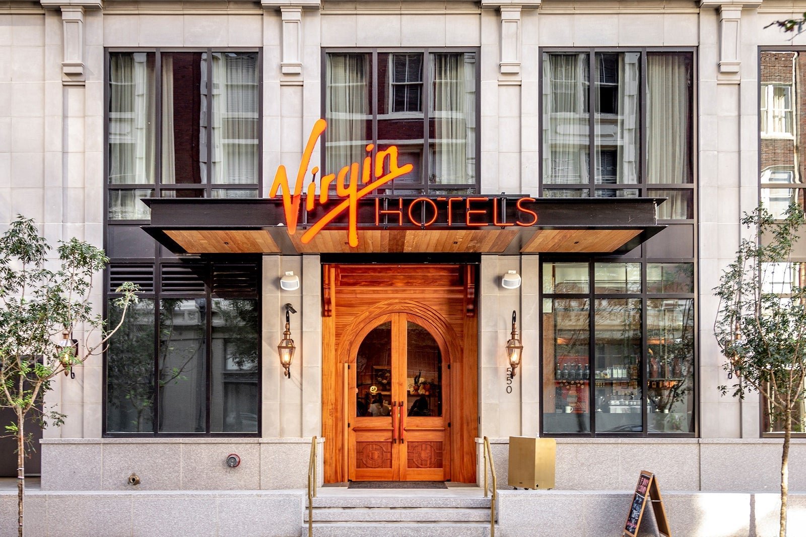 You are currently viewing Elite status, hotel nights and more: Your guide to the Virgin Red Rewards Mastercard