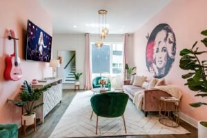 Read more about the article 12 unique vacation rentals you can book with points