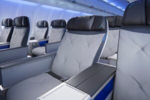 Read more about the article JetBlue still plans to double down on premium, undeterred by cost pressures