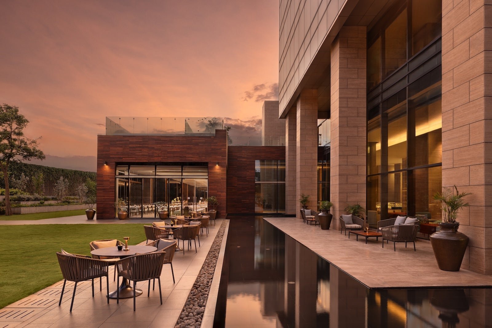 You are currently viewing The Plaza is closing, Dallas will welcome a beautiful new hotel and other hospitality news from this week